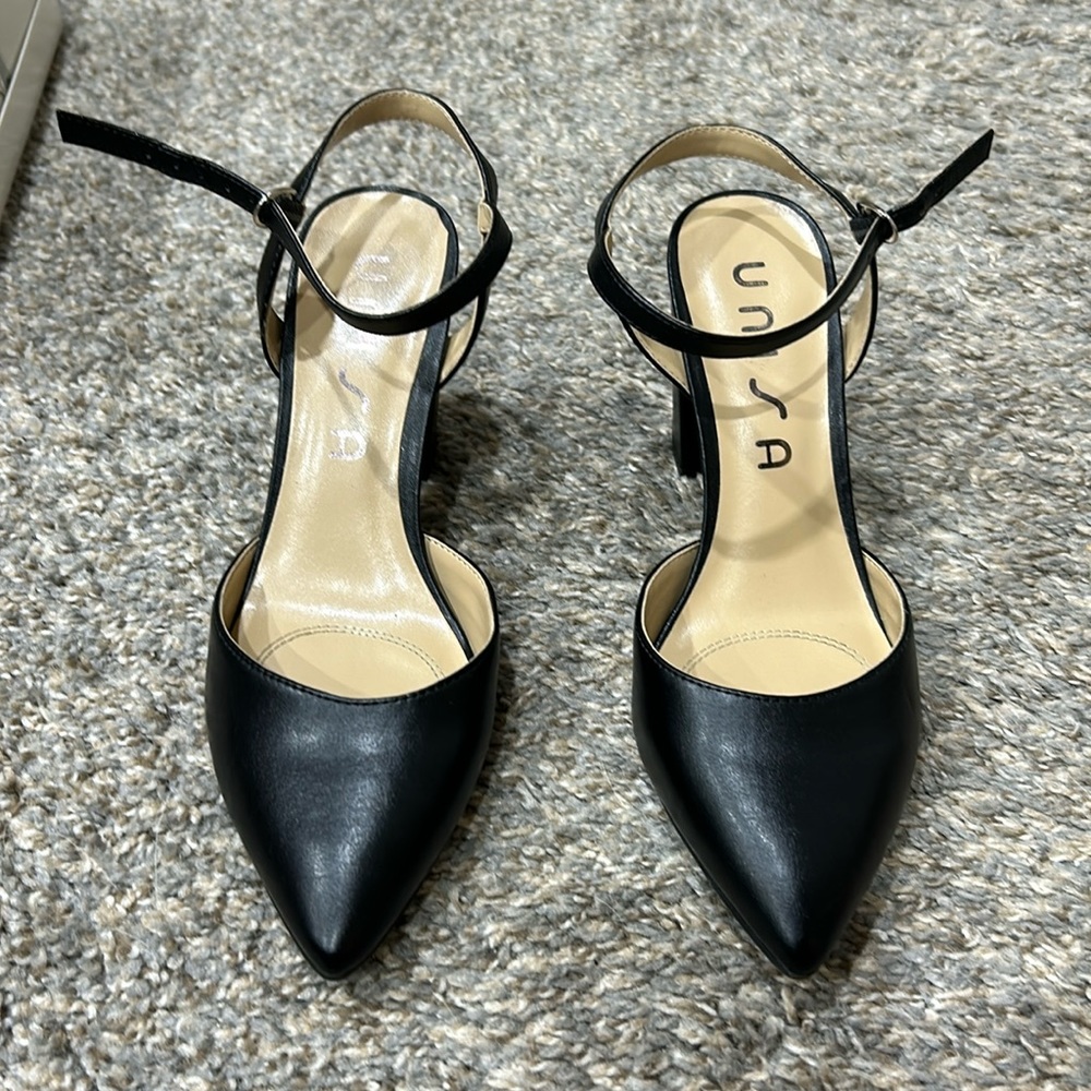Unisa Black Pointed Toe Ankle Strap Pumps